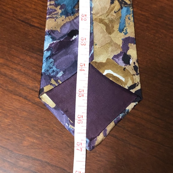 Tie - Picture 4 of 4